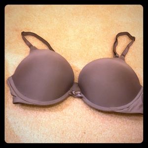 Victoria’s Secret Body By Victoria Push-Up Bra